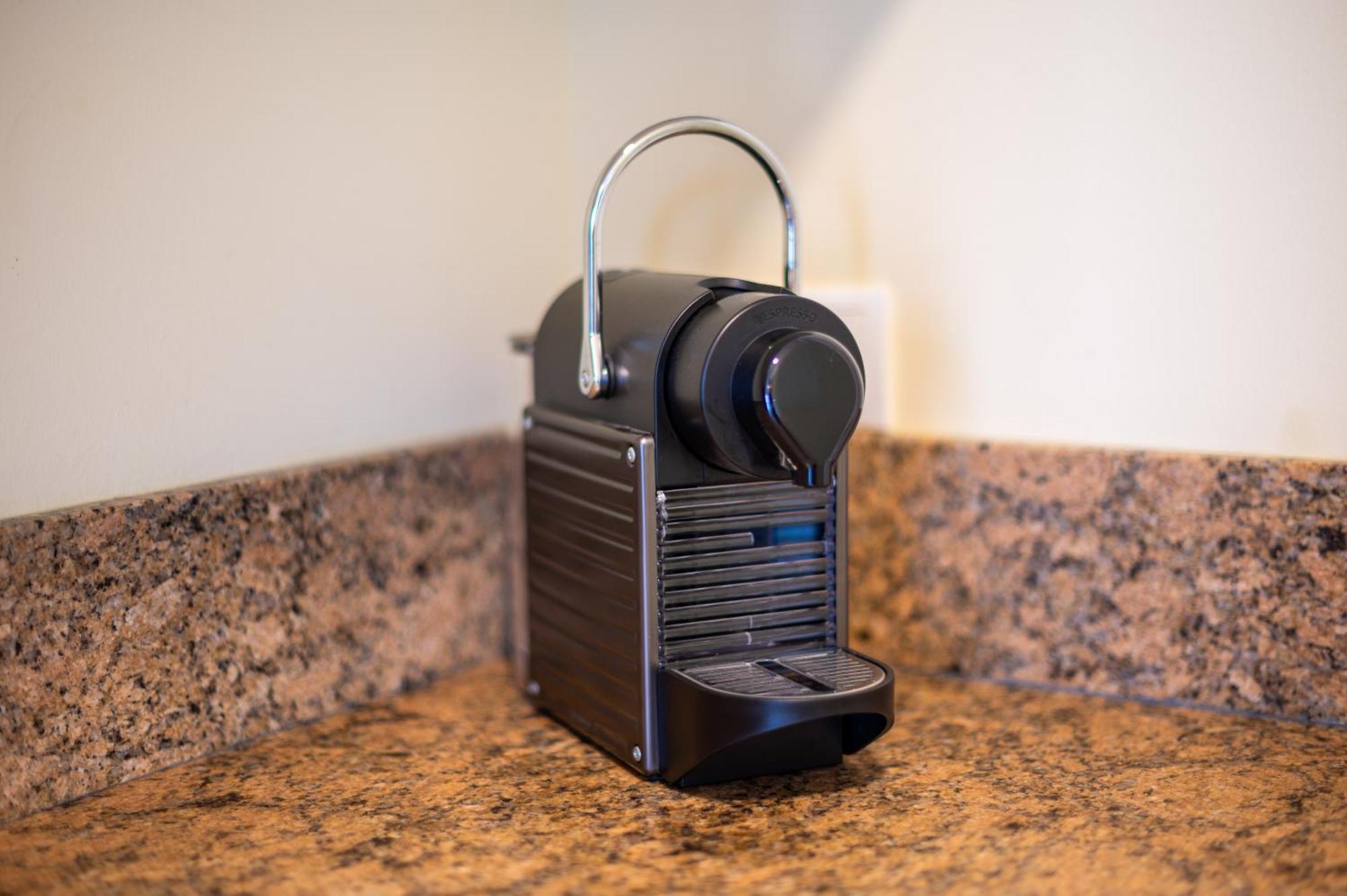 Vulkan Residenz Hotel I Self Check-In Schwarzautal エクステリア 写真