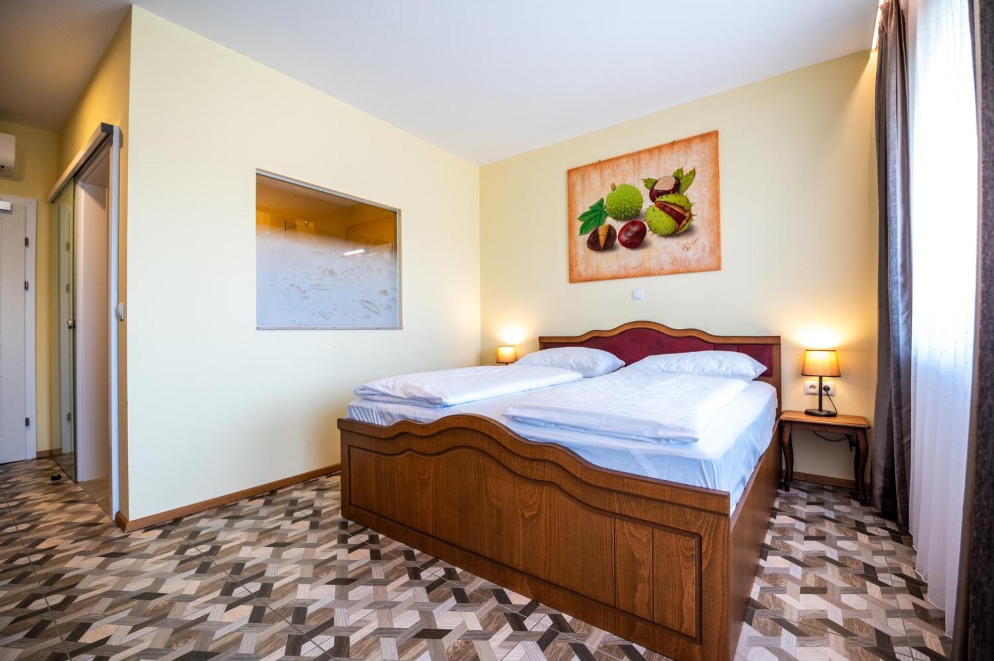 Vulkan Residenz Hotel I Self Check-In Schwarzautal エクステリア 写真