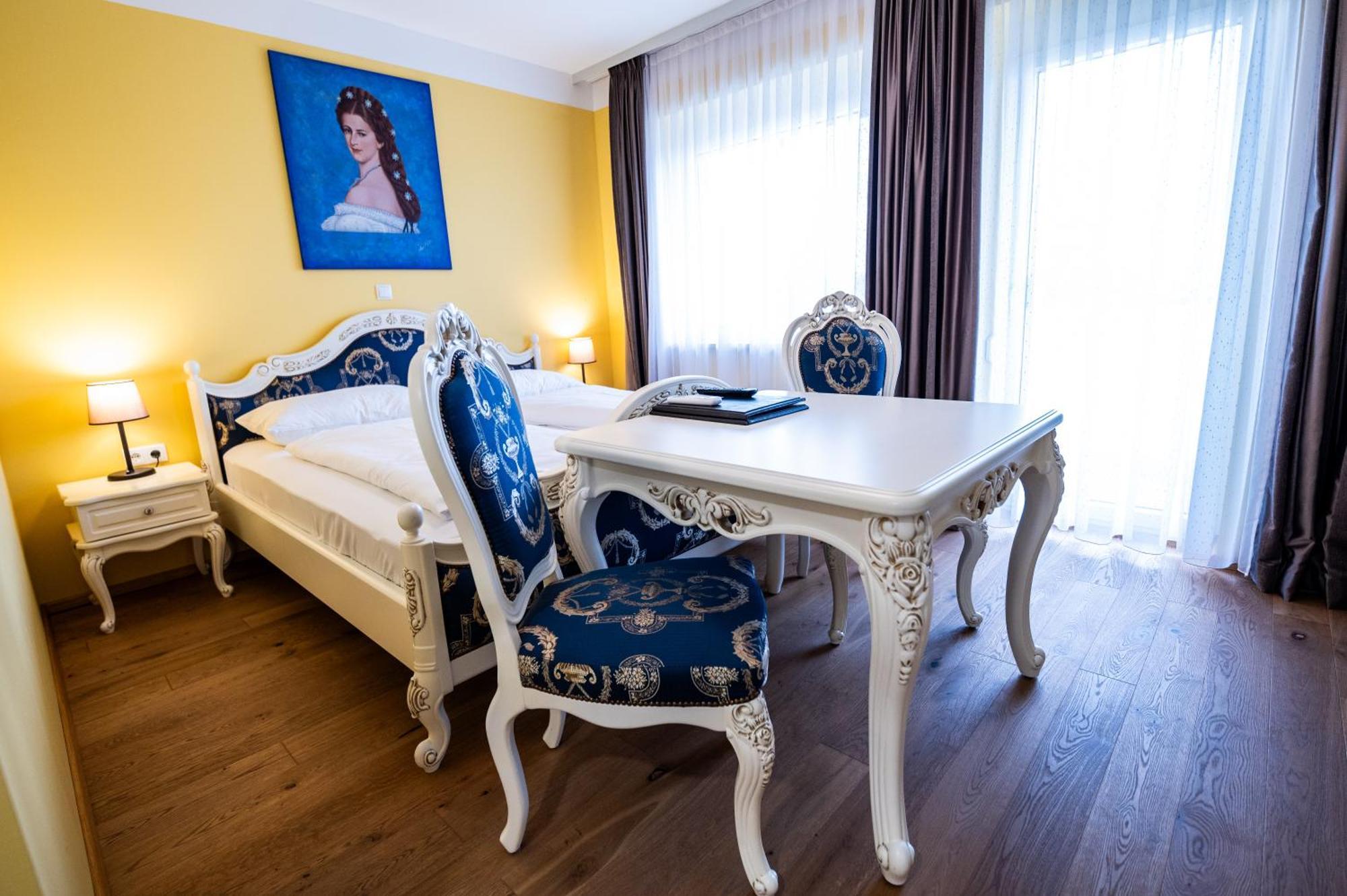 Vulkan Residenz Hotel I Self Check-In Schwarzautal エクステリア 写真