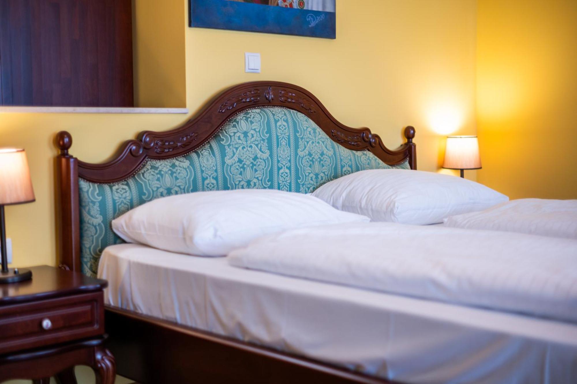 Vulkan Residenz Hotel I Self Check-In Schwarzautal 部屋 写真