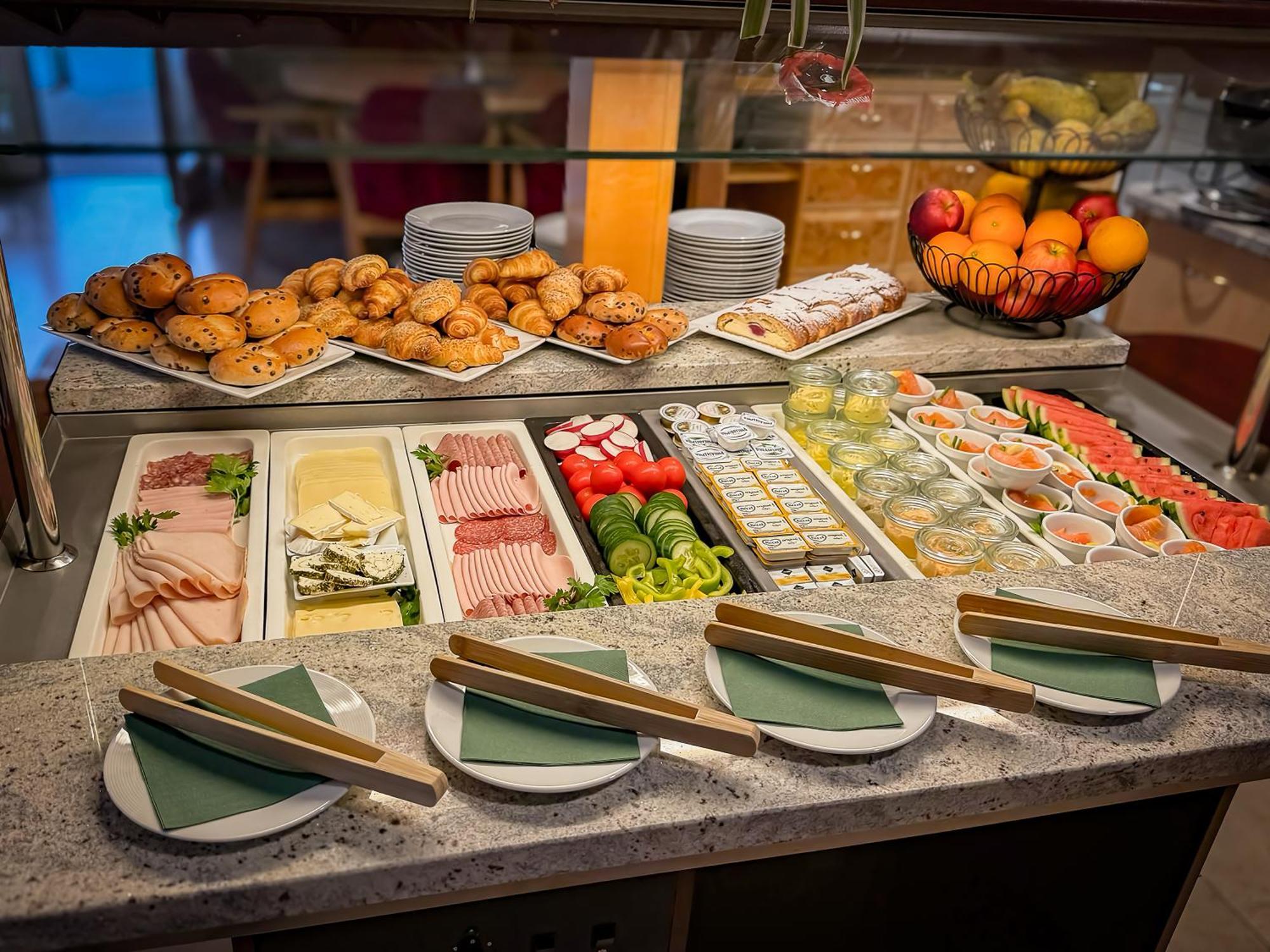 Vulkan Residenz Hotel I Self Check-In Schwarzautal エクステリア 写真