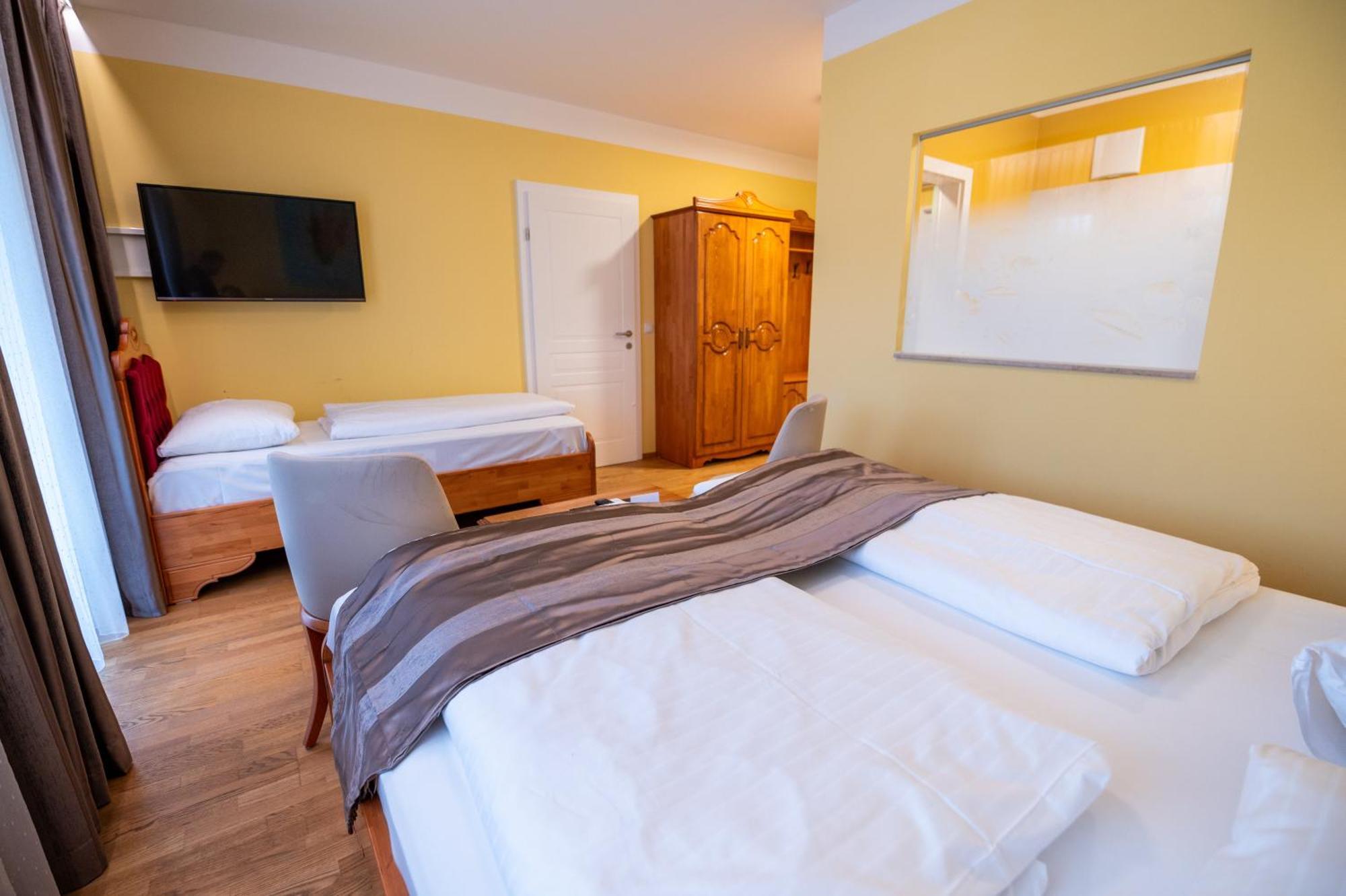 Vulkan Residenz Hotel I Self Check-In Schwarzautal 部屋 写真