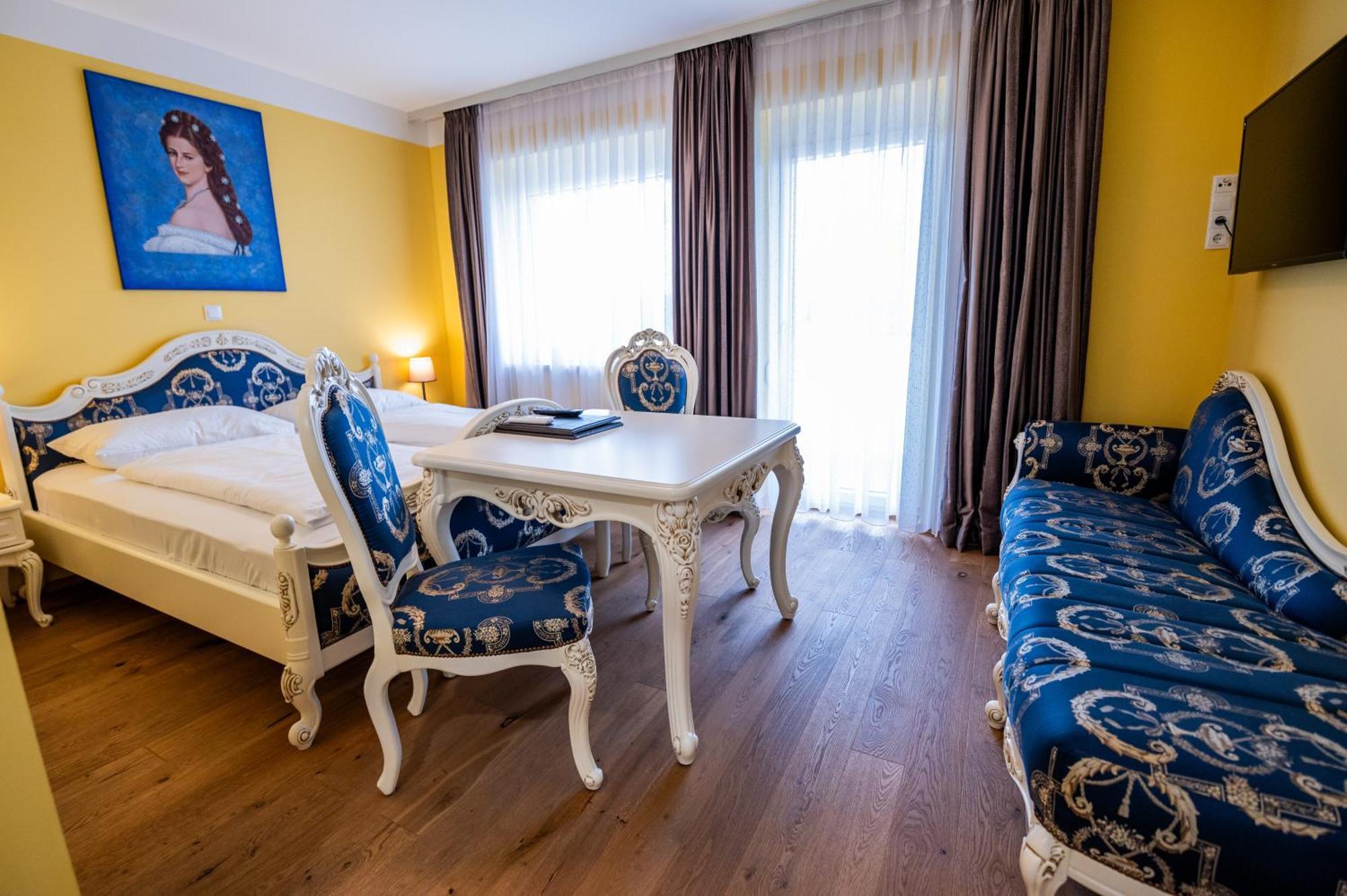Vulkan Residenz Hotel I Self Check-In Schwarzautal エクステリア 写真